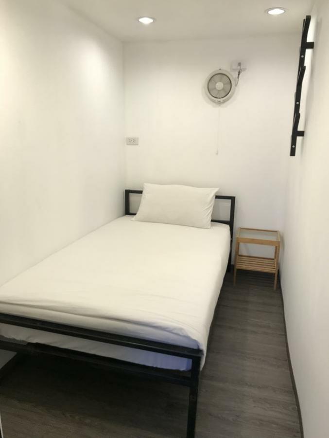The Hidden House Hostel Bangkok Room photo