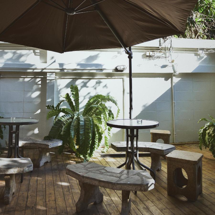 The Hidden House Hostel Bangkok Exterior photo